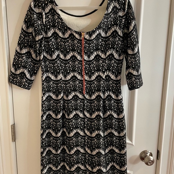 Classic black & white lace Lilly Pulitzer dress. - Picture 2 of 3